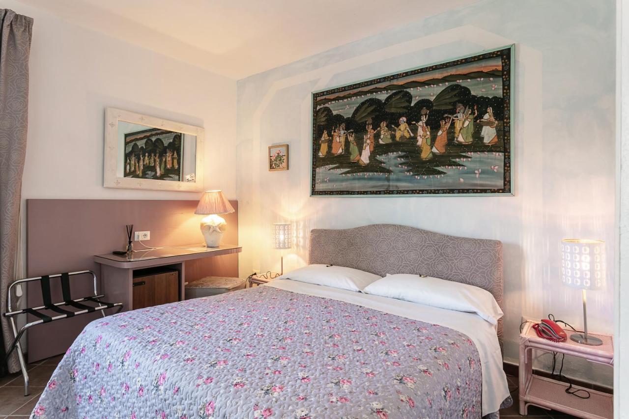 Hotel Stefania Boutique Hotel By The Beach Olbia Cameră foto