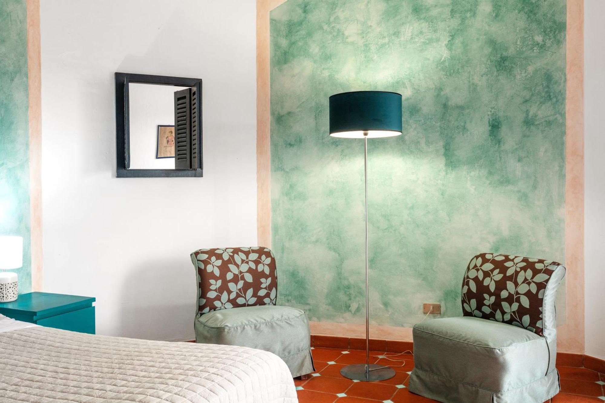 Hotel Stefania Boutique Hotel By The Beach Olbia Exterior foto